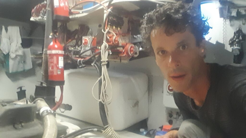 interieur imoca olivier simeon voilier mediterranee interieur imoca olivier simeon voilier mediterranee